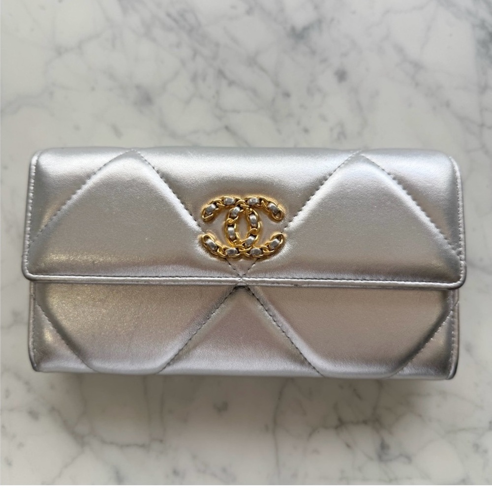 Metallic Lambskin Quilted Chanel 19 Flap Wallet Silver